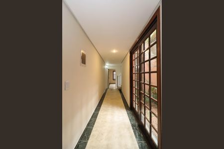 Casa para alugar com 231m², 4 quartos e 4 vagasCorredor