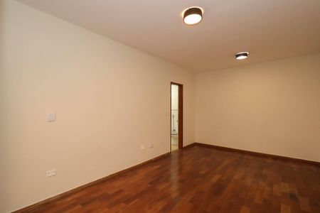 Casa para alugar com 231m², 4 quartos e 4 vagasSuíte 3