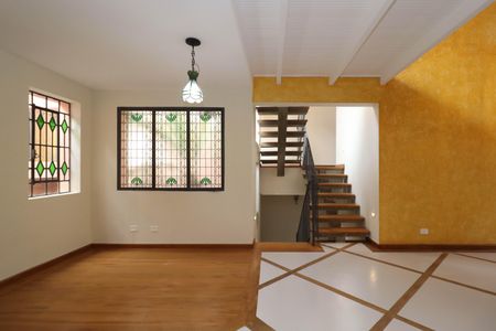 Sala de casa à venda com 4 quartos, 231m² em Pinheiros, São Paulo