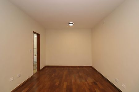 Casa para alugar com 231m², 4 quartos e 4 vagasSuíte 3