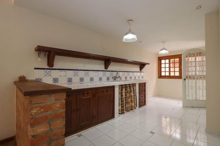 Casa para alugar com 231m², 4 quartos e 4 vagasCozinha