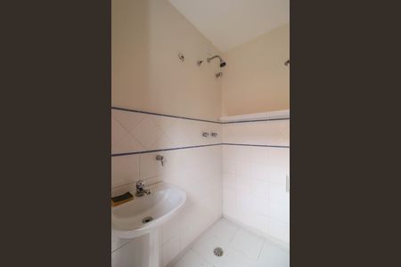 Casa para alugar com 231m², 4 quartos e 4 vagasBanheiro de serviço