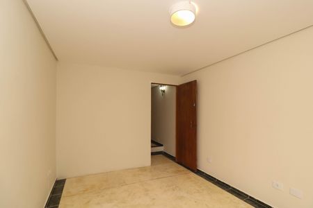 Casa para alugar com 231m², 4 quartos e 4 vagasQuarto 