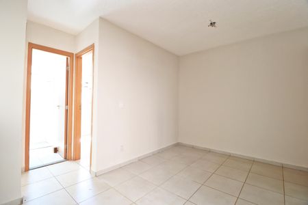 Sala de apartamento para alugar com 2 quartos, 40m² em Jardim Patricia, Uberlândia