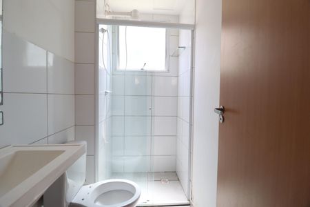 Banheiro Social de apartamento para alugar com 2 quartos, 40m² em Jardim Patricia, Uberlândia