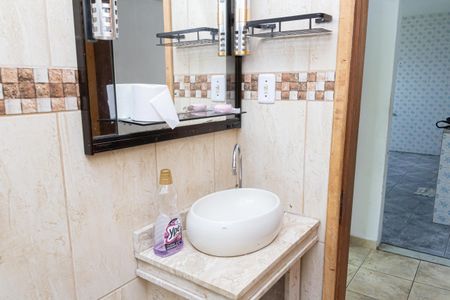 Casa para alugar com 105m², 2 quartos e 2 vagasBanheiro