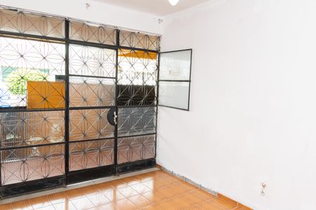 Casa para alugar com 105m², 2 quartos e 2 vagasSala