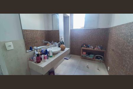 Casa à venda com 300m², 5 quartos e 2 vagas