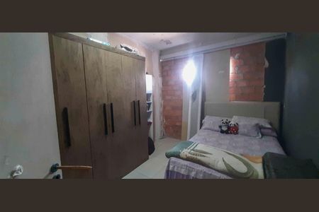 Casa à venda com 300m², 5 quartos e 2 vagas Casa à venda com 300m², 5 quartos e 2 vagasQuarto de Cima