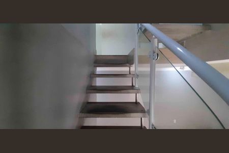 Casa à venda com 300m², 5 quartos e 2 vagas Casa à venda com 300m², 5 quartos e 2 vagasAcesso as Suítes