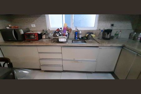 Casa à venda com 300m², 5 quartos e 2 vagas