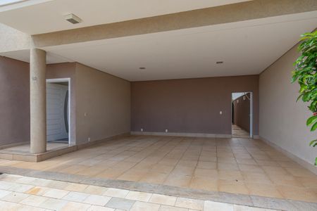 Casa de condomínio para alugar com 300m², 3 quartos e 2 vagas Casa de condomínio para alugar com 300m², 3 quartos e 2 vagasGaragem