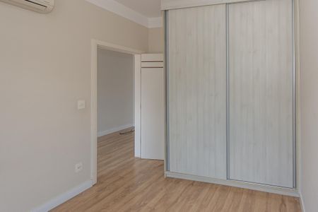 Casa de condomínio para alugar com 300m², 3 quartos e 2 vagas Casa de condomínio para alugar com 300m², 3 quartos e 2 vagasSuite 2