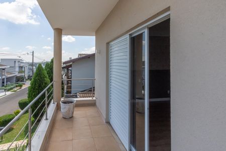 Casa de condomínio para alugar com 300m², 3 quartos e 2 vagas Casa de condomínio para alugar com 300m², 3 quartos e 2 vagasVaranda Suíte 1