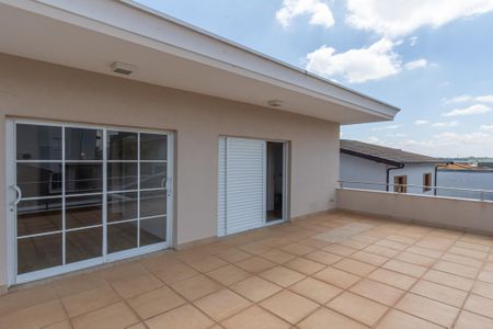 Casa de condomínio para alugar com 300m², 3 quartos e 2 vagas Casa de condomínio para alugar com 300m², 3 quartos e 2 vagasSacada Suite 2