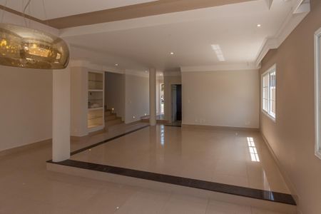 Casa de condomínio para alugar com 300m², 3 quartos e 2 vagas Casa de condomínio para alugar com 300m², 3 quartos e 2 vagasSala de Estar/Jantar