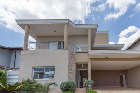 Casa de condomínio para alugar com 300m², 3 quartos e 2 vagas Casa de condomínio para alugar com 300m², 3 quartos e 2 vagasPlaca