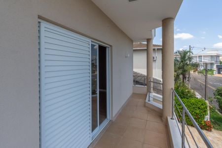 Casa de condomínio para alugar com 300m², 3 quartos e 2 vagas Casa de condomínio para alugar com 300m², 3 quartos e 2 vagasVaranda Suíte 1