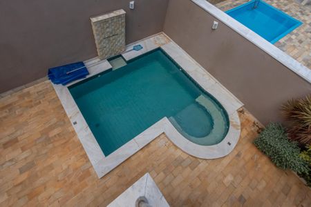 Casa de condomínio para alugar com 300m², 3 quartos e 2 vagas Casa de condomínio para alugar com 300m², 3 quartos e 2 vagasVista Piscina