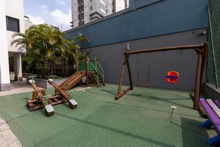 Apartamento à venda com 110m², 3 quartos e 2 vagasÁrea comum - Playground