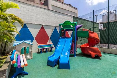 Apartamento à venda com 110m², 3 quartos e 2 vagasÁrea comum - Playground