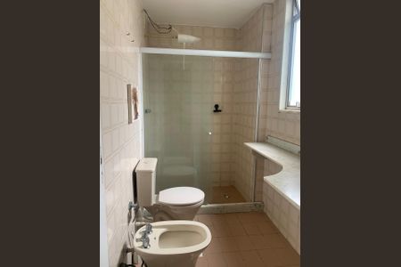 Banheiro de apartamento para alugar com 3 quartos, 143m² em Taquara, Rio de Janeiro