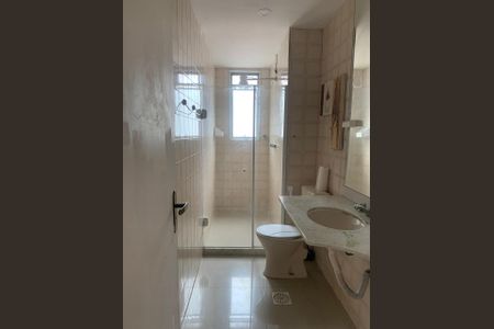 Banheiro de apartamento para alugar com 3 quartos, 143m² em Taquara, Rio de Janeiro