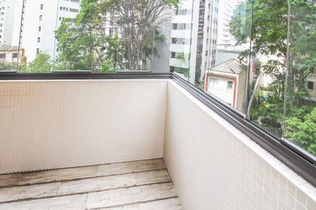 Apartamento à venda com 200m², 4 quartos e 3 vagasVaranda
