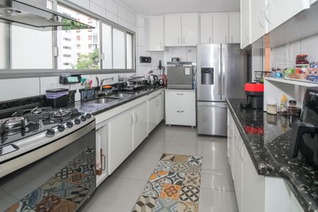 Apartamento à venda com 200m², 4 quartos e 3 vagasCozinha