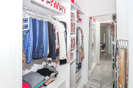 Apartamento à venda com 200m², 4 quartos e 3 vagasCloset da suíte 1