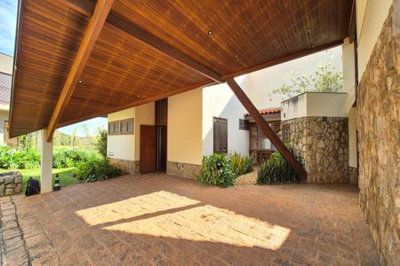 Casa de condomínio para alugar com 570m², 5 quartos e 9 vagasGaragem 