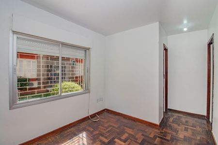 Sala de apartamento para alugar com 1 quarto, 34m² em Vila Ipiranga, Porto Alegre