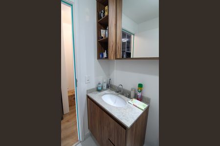 Banheiro de apartamento para alugar com 1 quarto, 32m² em Butantã, São Paulo