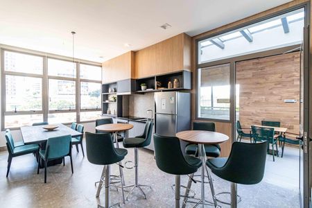 Apartamento à venda com 32m², 1 quarto e sem vaga Apartamento à venda com 32m², 1 quarto e sem vagaÁrea comum - Salão de festas