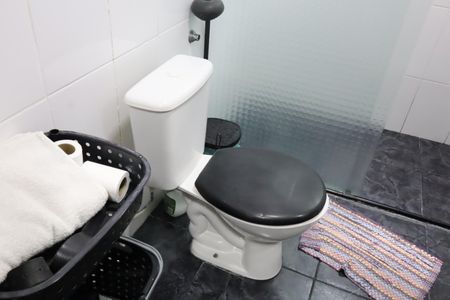 Casa à venda com 80m², 2 quartos e 2 vagasBanheiro