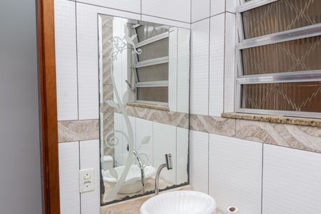 Casa para alugar com 100m², 2 quartos e 1 vaga Casa para alugar com 100m², 2 quartos e 1 vagaBanheiro 2