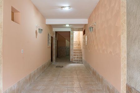 Casa para alugar com 100m², 2 quartos e 1 vaga Casa para alugar com 100m², 2 quartos e 1 vagaVaranda