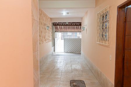 Casa para alugar com 100m², 2 quartos e 1 vaga Casa para alugar com 100m², 2 quartos e 1 vagaVaranda