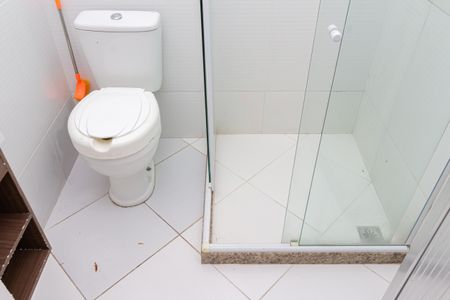 Casa para alugar com 100m², 2 quartos e 1 vaga Casa para alugar com 100m², 2 quartos e 1 vagaBanheiro da Suíte