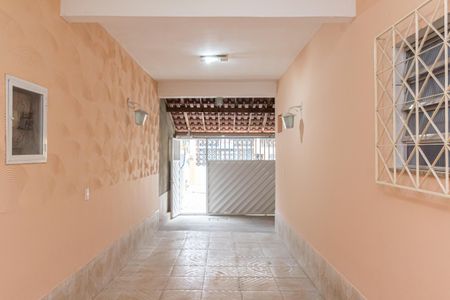 Casa para alugar com 100m², 2 quartos e 1 vaga Casa para alugar com 100m², 2 quartos e 1 vagaVaranda