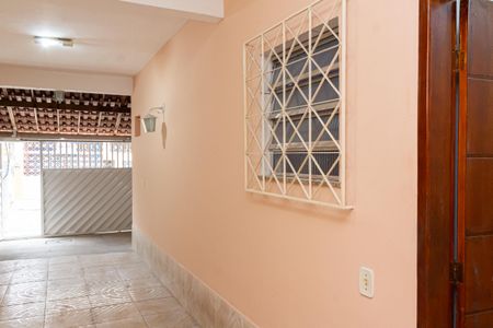 Casa para alugar com 100m², 2 quartos e 1 vaga Casa para alugar com 100m², 2 quartos e 1 vagaVaranda