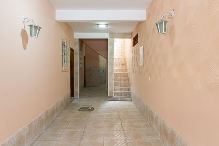 Casa para alugar com 100m², 2 quartos e 1 vaga Casa para alugar com 100m², 2 quartos e 1 vagaVaranda