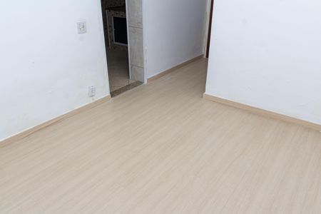 Casa para alugar com 100m², 2 quartos e 1 vaga Casa para alugar com 100m², 2 quartos e 1 vagaSala