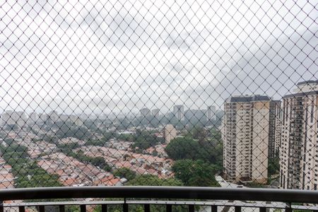 Apartamento para alugar com 86m², 1 quarto e 2 vagasVaranda