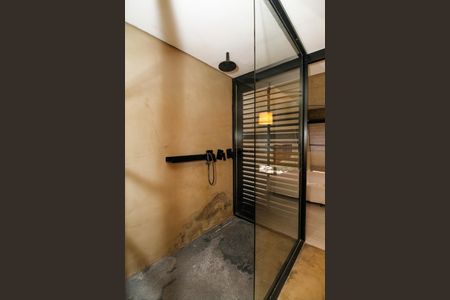 Apartamento para alugar com 100m², 2 quartos e 1 vaga Apartamento para alugar com 100m², 2 quartos e 1 vagaBanheiro da Suíte