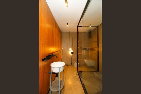 Apartamento para alugar com 100m², 2 quartos e 1 vaga Apartamento para alugar com 100m², 2 quartos e 1 vagaBanheiro da Suíte