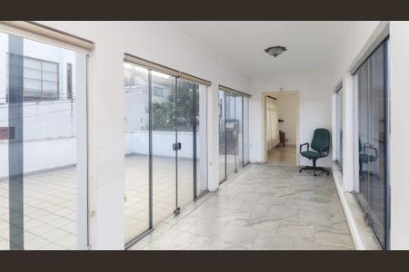 Casa à venda com 178m², 4 quartos e 4 vagasVaranda