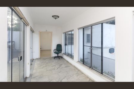 Casa à venda com 178m², 4 quartos e 4 vagasVaranda