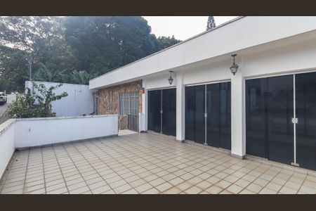 Casa à venda com 178m², 4 quartos e 4 vagasQuintal