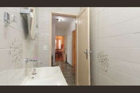 Casa à venda com 178m², 4 quartos e 4 vagasBanheiro
